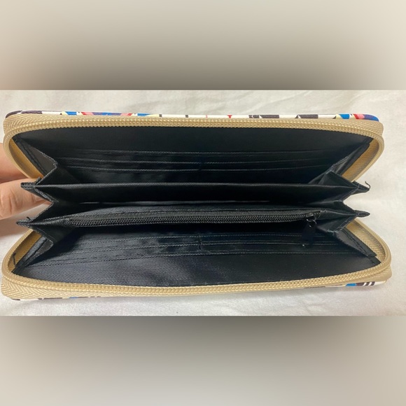 Tribal Pattern Wallet - Picture 3 of 4